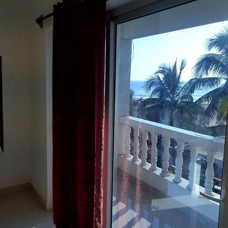 Baga Beach Exotica Hotel Bagian luar foto