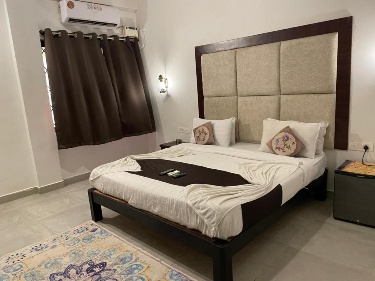 Baga Beach Exotica Hotel Bagian luar foto