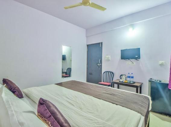 Baga Beach Exotica Hotel Bagian luar foto